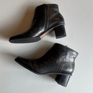 Bass Deedee Black Square Toe Block Heel Leather Zip Up Ankle Booties Sz 9 Boots